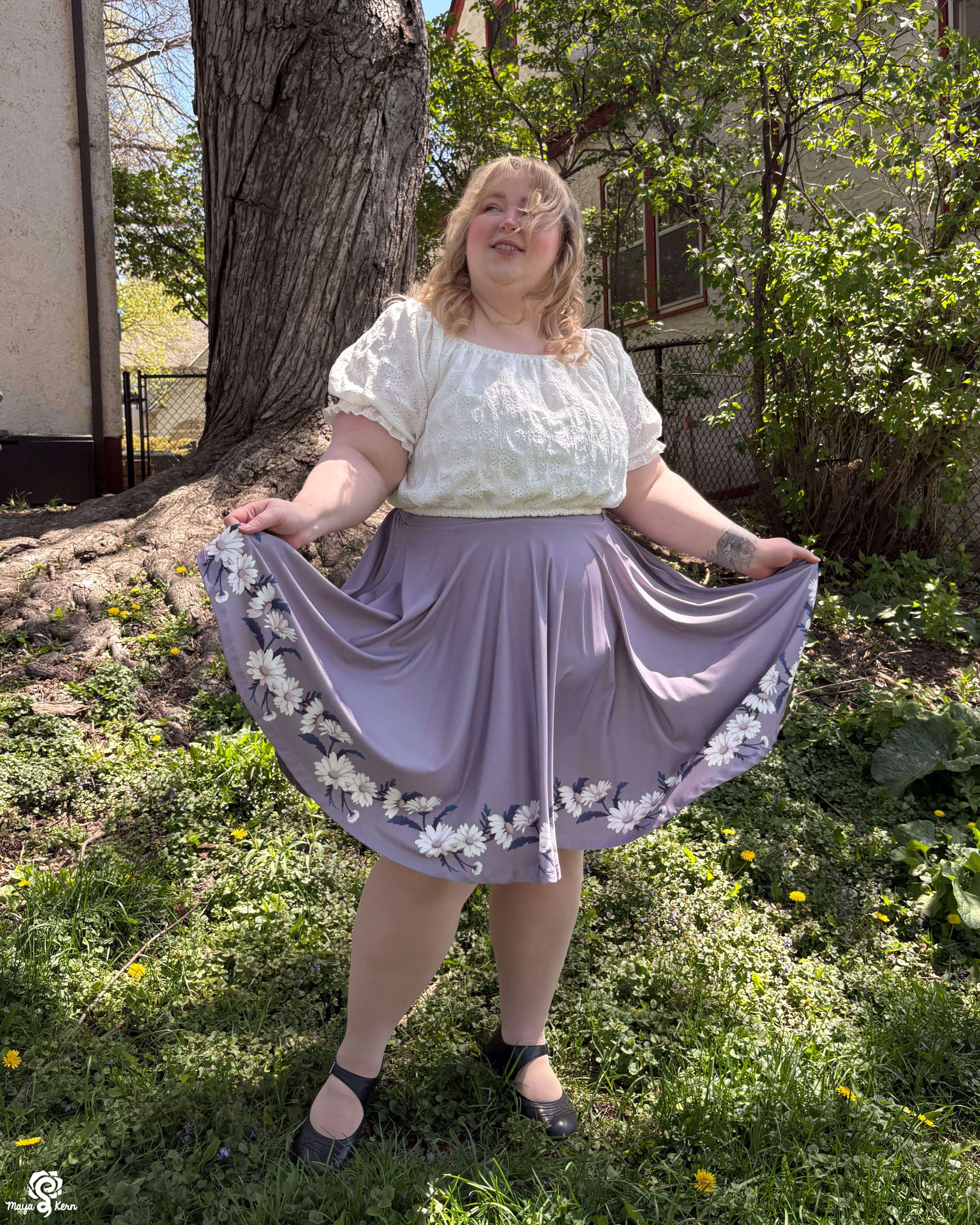 Daisies Circle Skirt